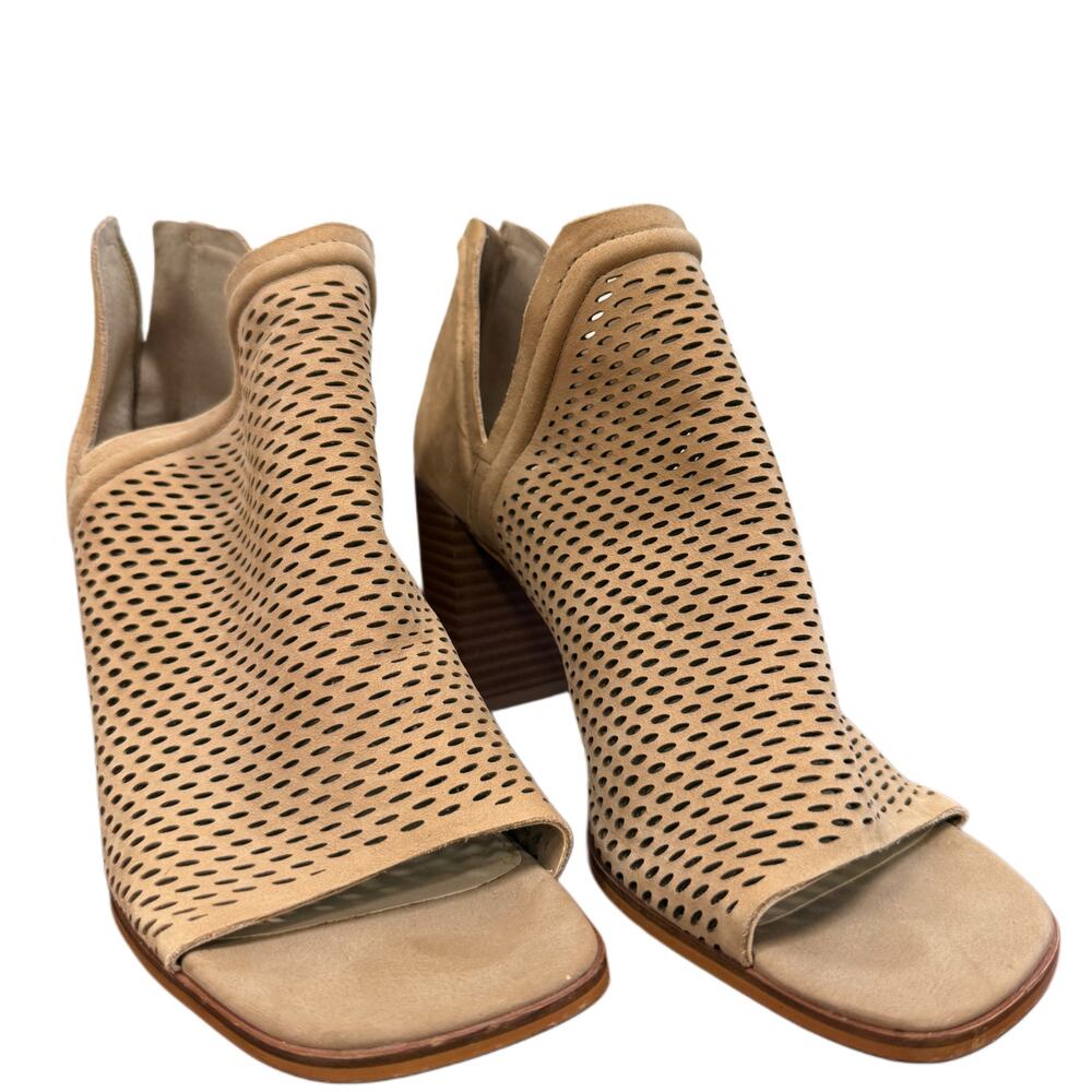 Vince Camuto Perforated Peep Toe Booties Tan Suede Block Heel Size 8.5